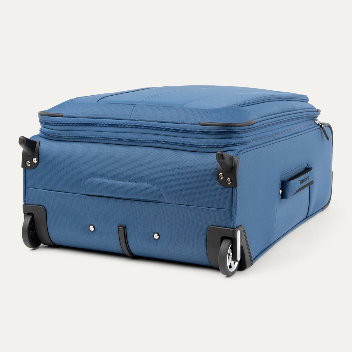 Travelpro Maxlite 5 Medium Check-In Rollaboard Luggage
