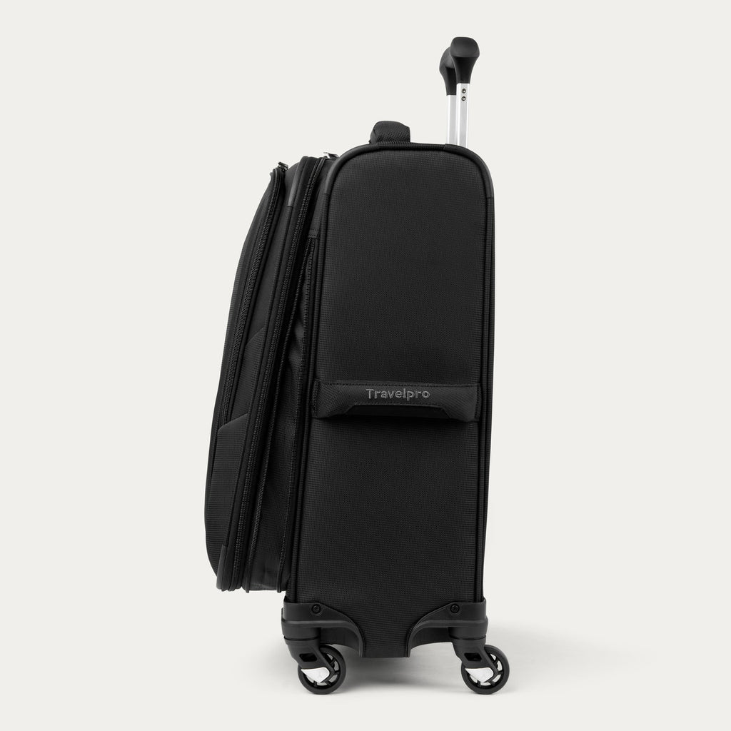 Travelpro Maxlite 5 Carry-On / Medium Check-In Luggage Set