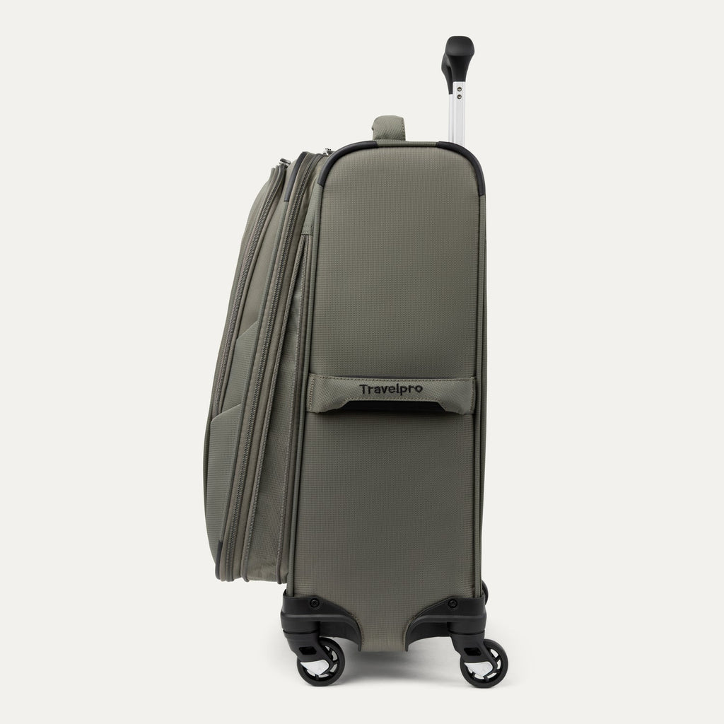 Travelpro Maxlite 5 Carry-On / Medium Check-In Luggage Set