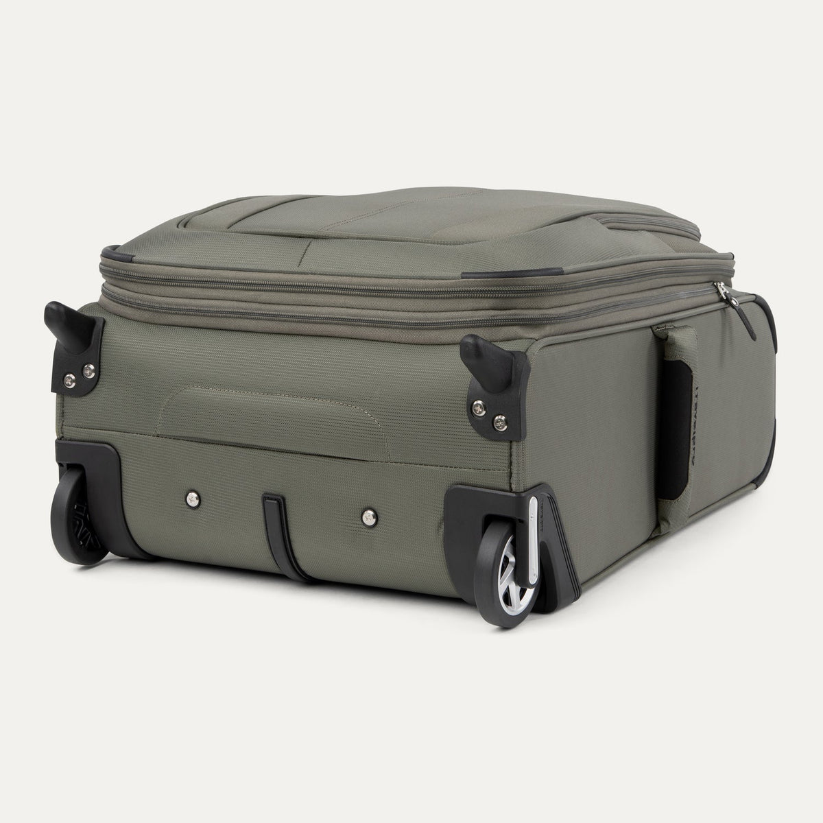 Travelpro Maxlite 5 International Carry-On Rollaboard Luggage