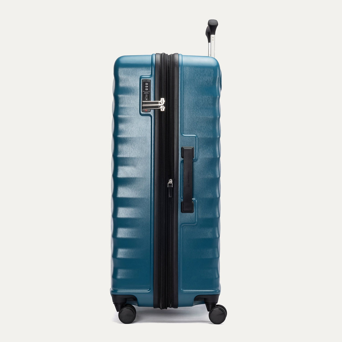 Travelpro Maxlite Air V2 Large Check-In Hardside Spinner Luggage