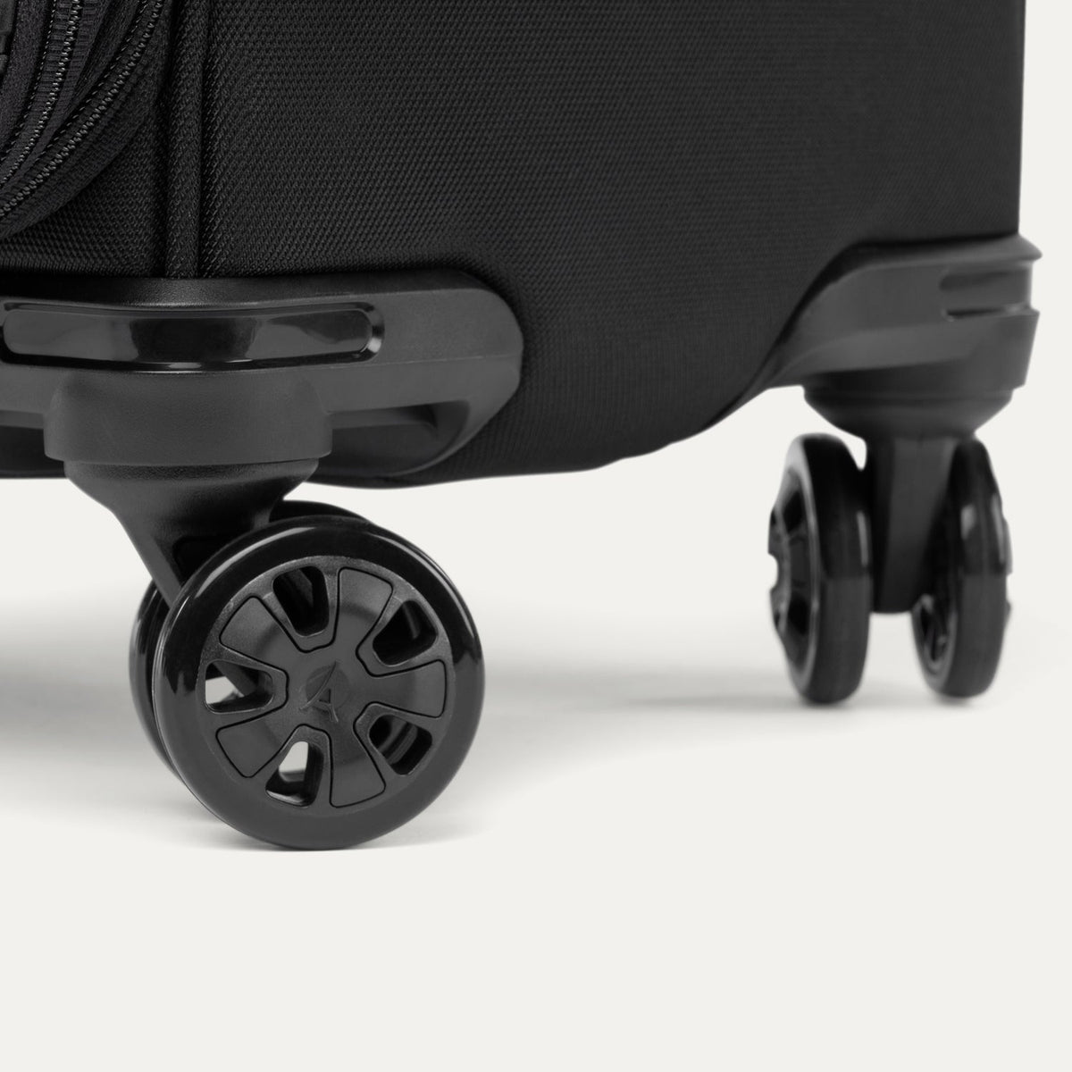 Travelpro Crew Classic Medium Check-In Spinner Luggage