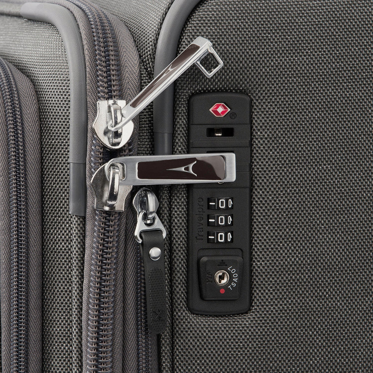 Travelpro Platinum Elite Large Check-In Spinner Luggage