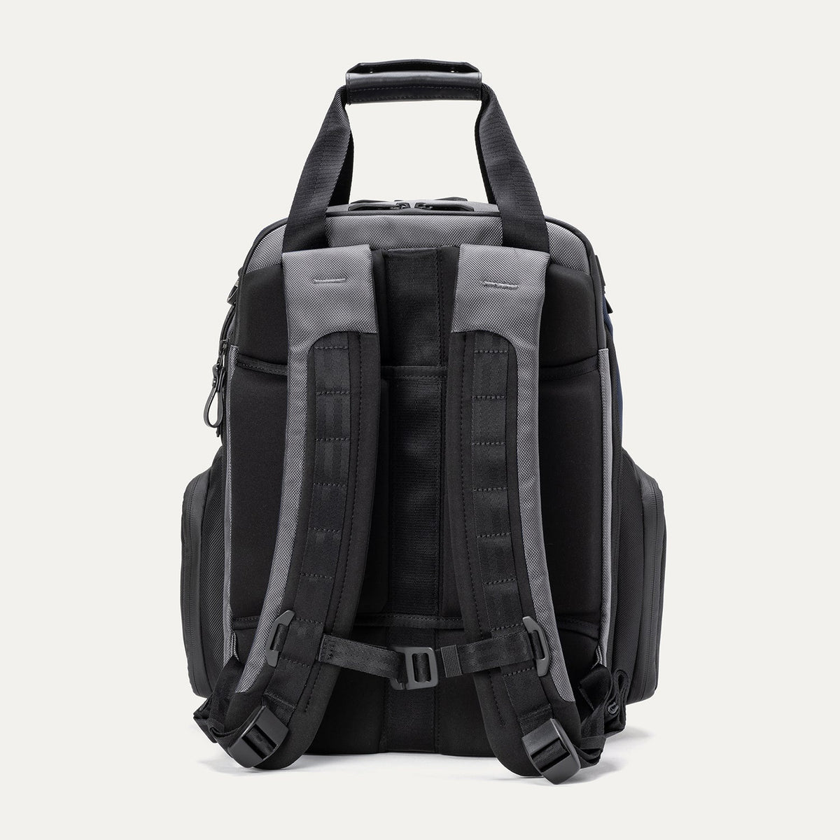 Travelpro Altitude Medium Expandable Laptop Backpack 25-30L - Final Sale