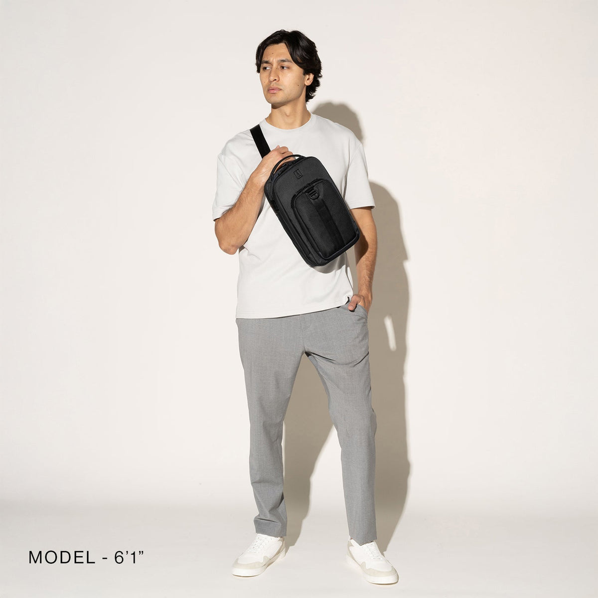 Travelpro Altitude Crossbody 6L