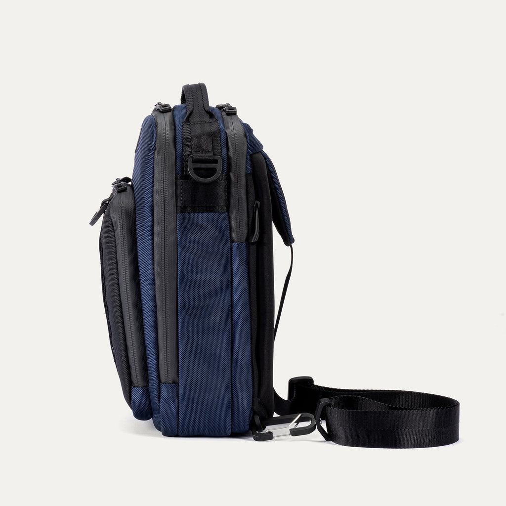 Travelpro Altitude Crossbody 6L