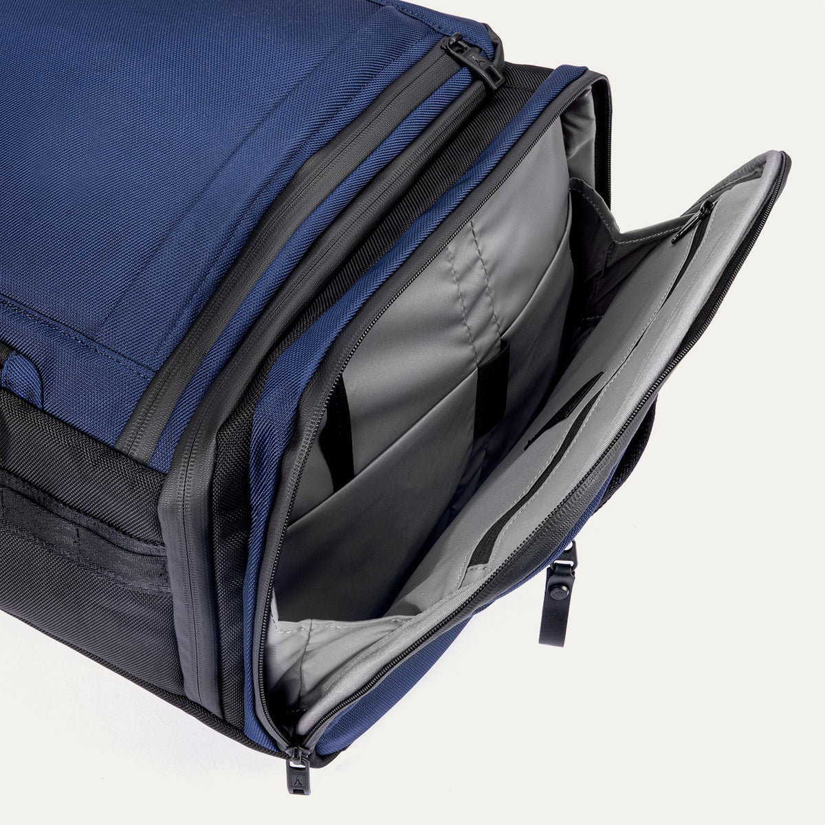 Travelpro Altitude Convertible Duffel / Backpack