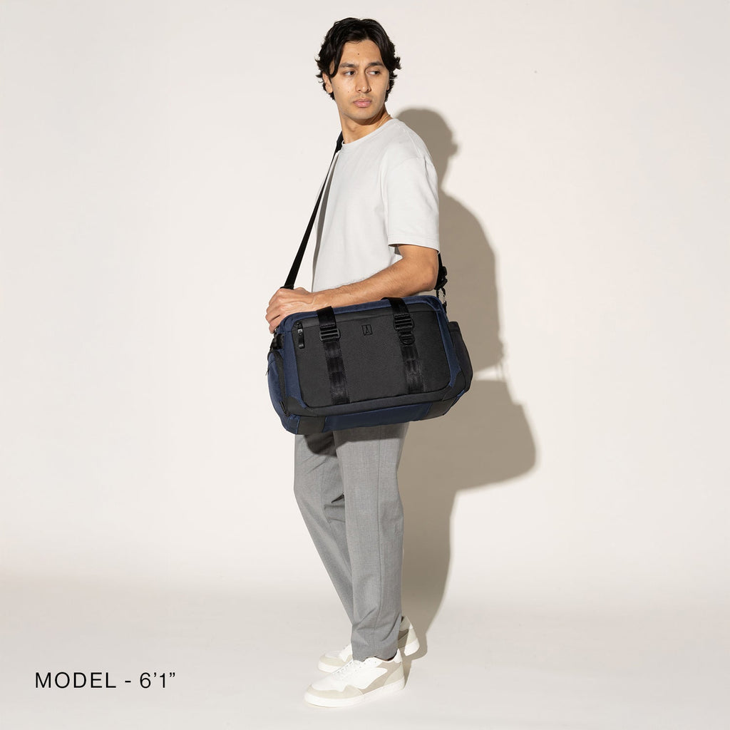 Travelpro Altitude Day-to-Day Duffel