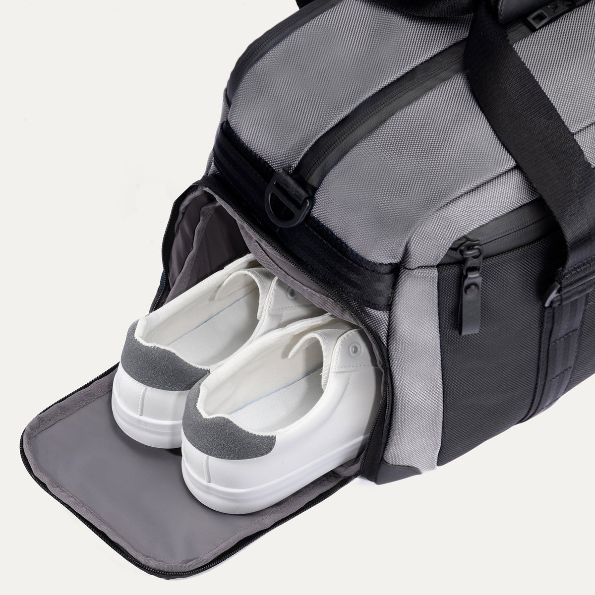 Travelpro Altitude Day-to-Day Duffel