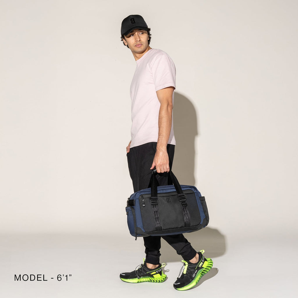 Travelpro Altitude Day-to-Day Duffel - Stellar Grey