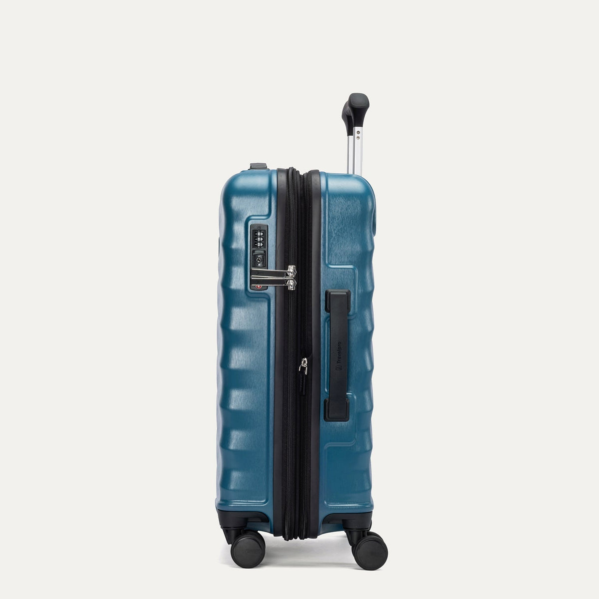 Travelpro Maxlite Air V2 Carry-On / Medium Check-In Luggage Set