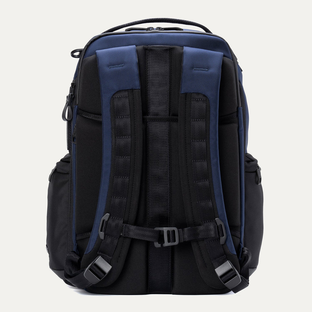 Travelpro Crew Classic Medium Check-In Spinner / Travelpro Altitude Large Backpack Luggage Set