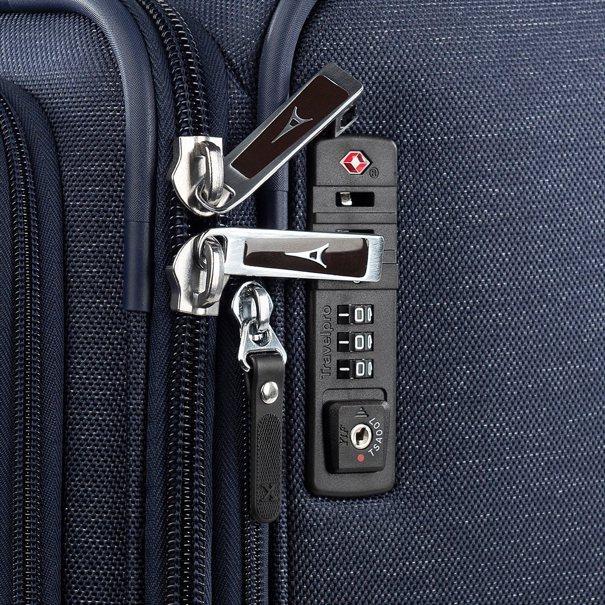 Travelpro Platinum Elite Medium / Large Check-In Luggage Set