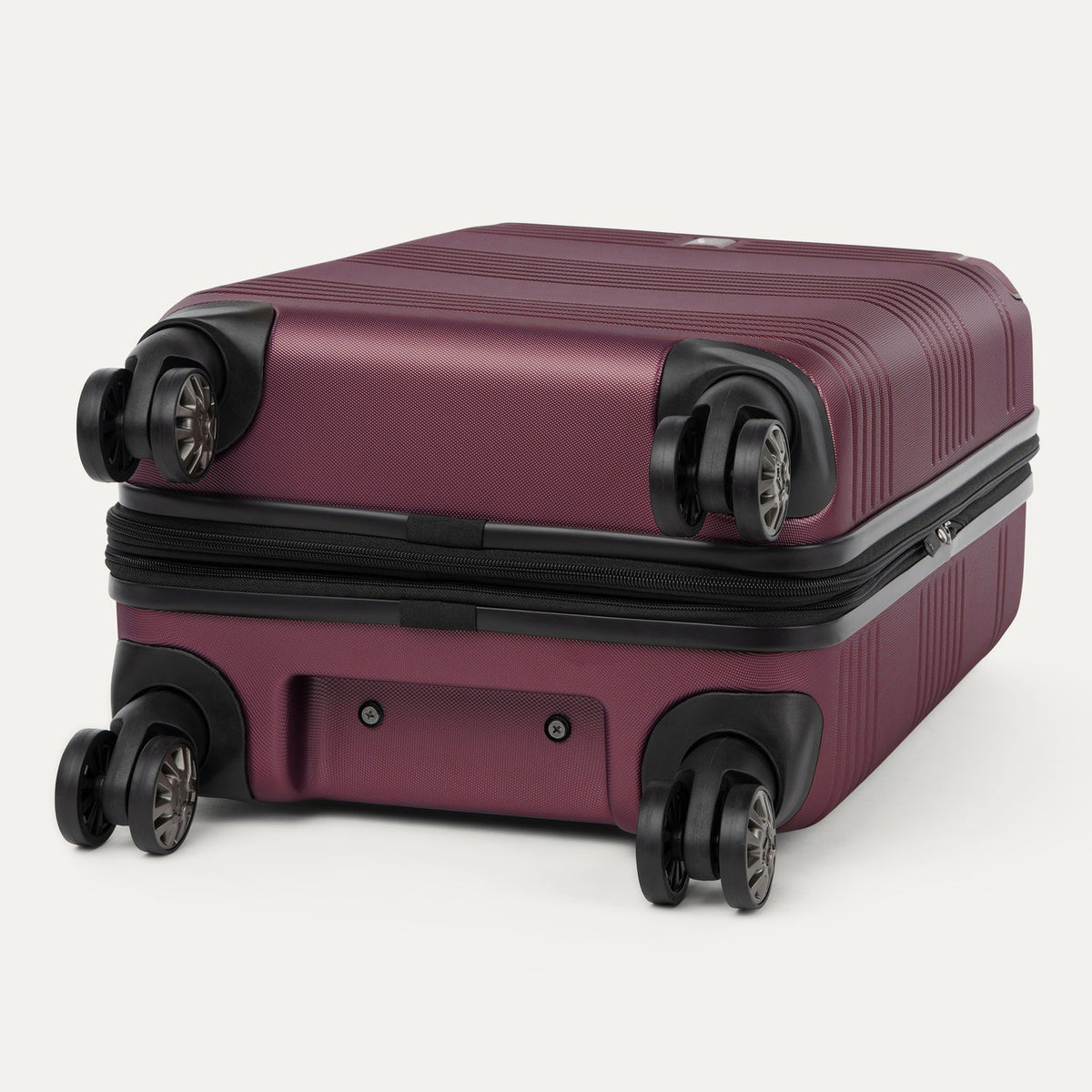 Travelpro Roundtrip Carry-On / Medium Check-In Hardside Luggage Set