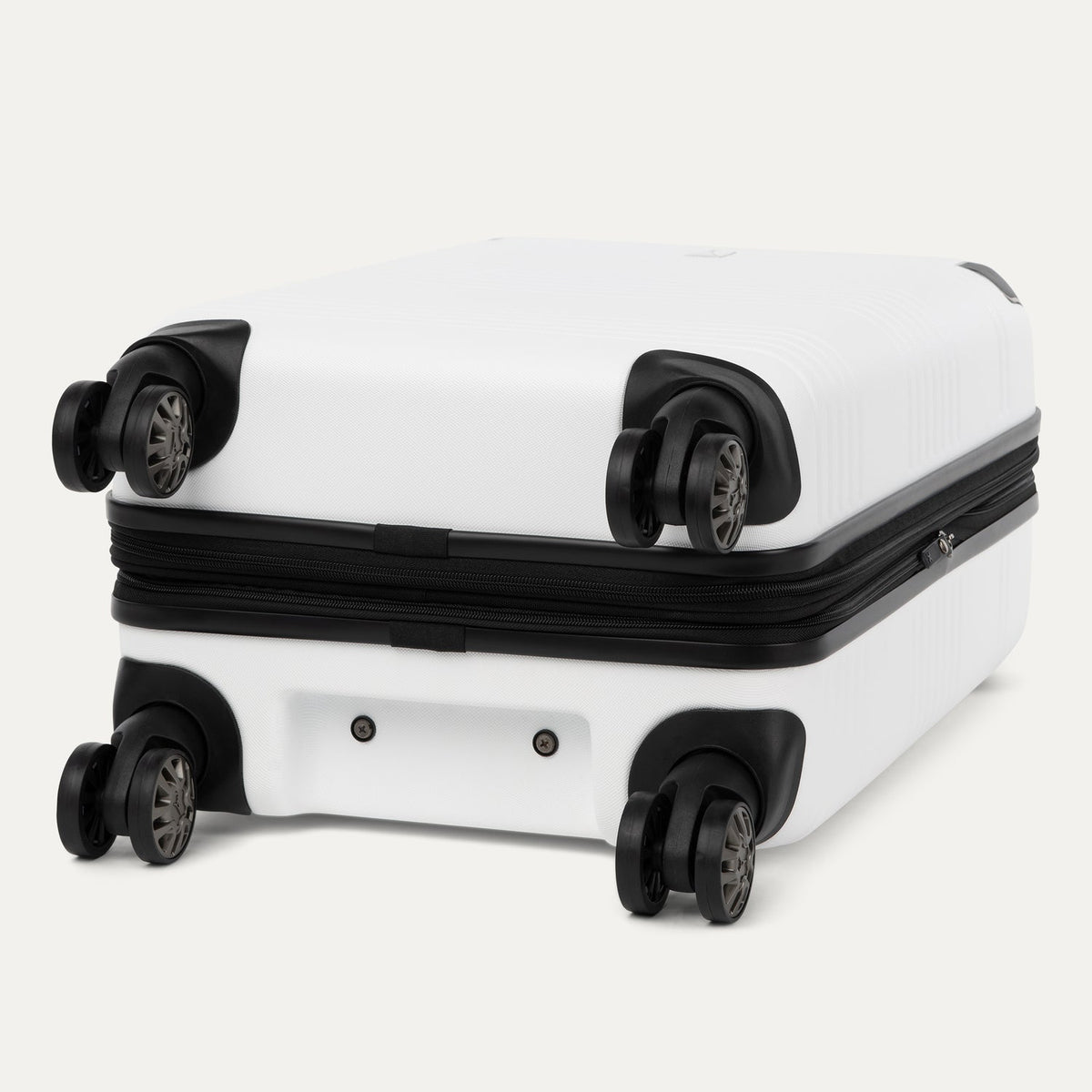 Travelpro Roundtrip Carry-On / Medium Check-In Hardside Luggage Set