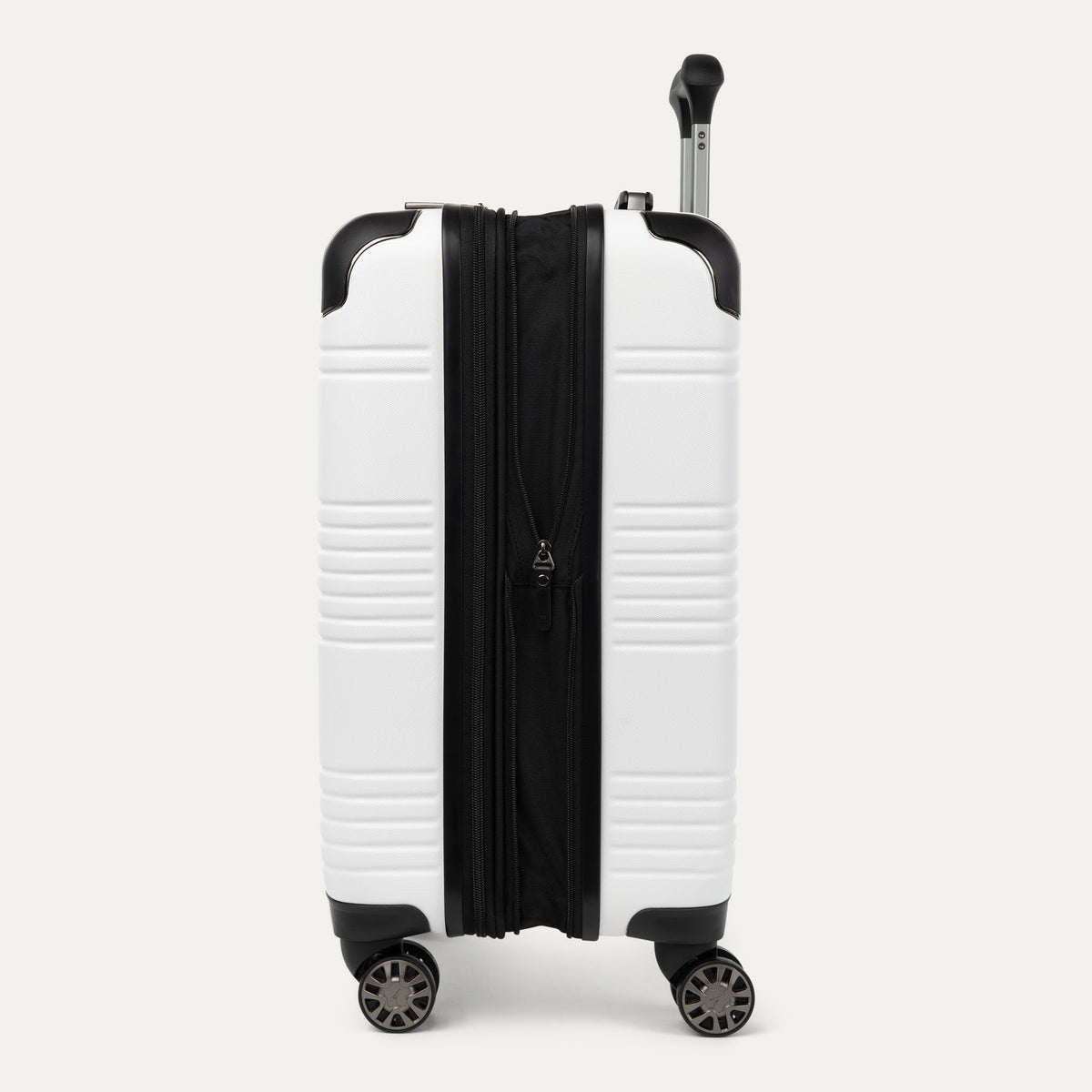 Travelpro Roundtrip Carry-On / Medium Check-In Hardside Luggage Set