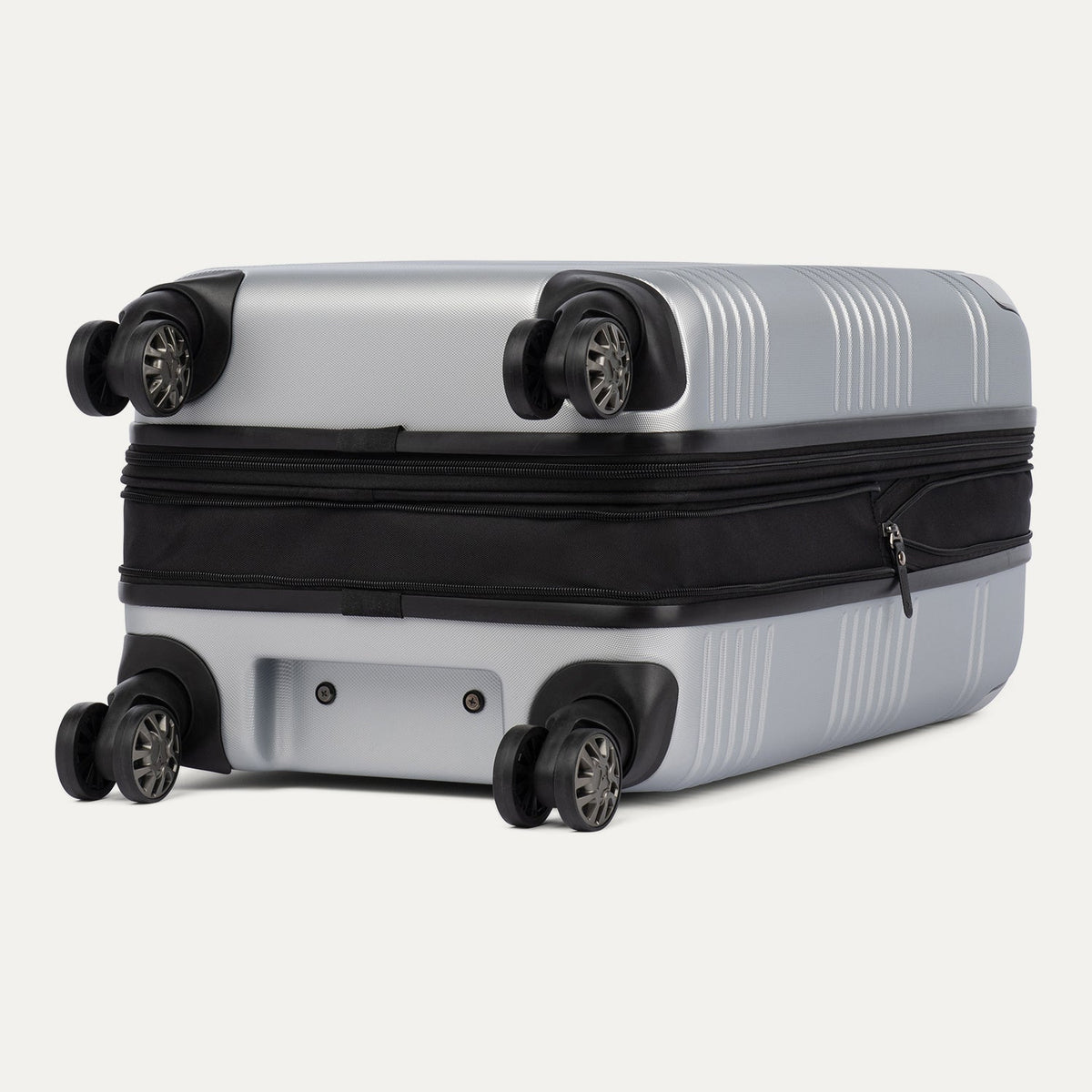 Travelpro Roundtrip Carry-On / Medium Check-In Hardside Luggage Set