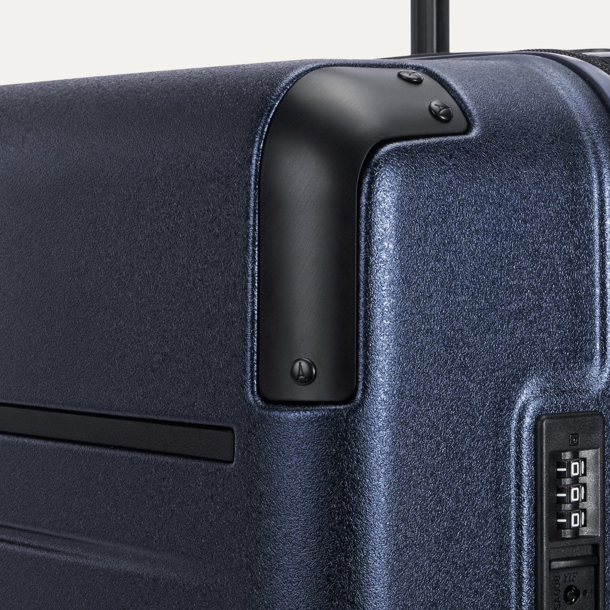 Travelpro Platinum Elite Large Check-In Hardside Spinner Luggage