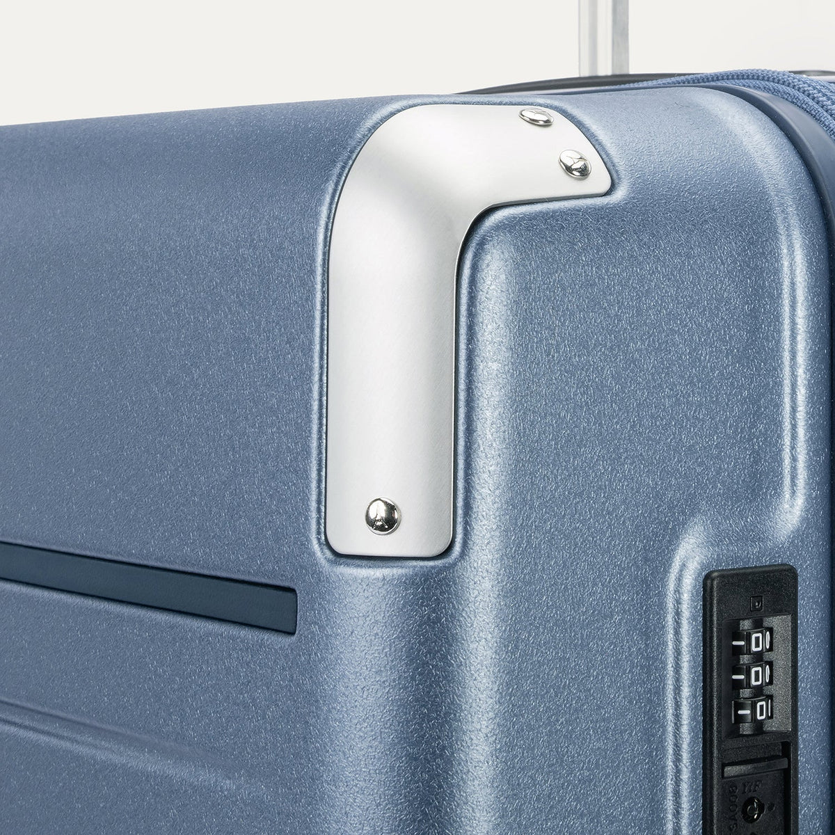 Travelpro Platinum Elite Large Check-In Hardside Spinner Luggage