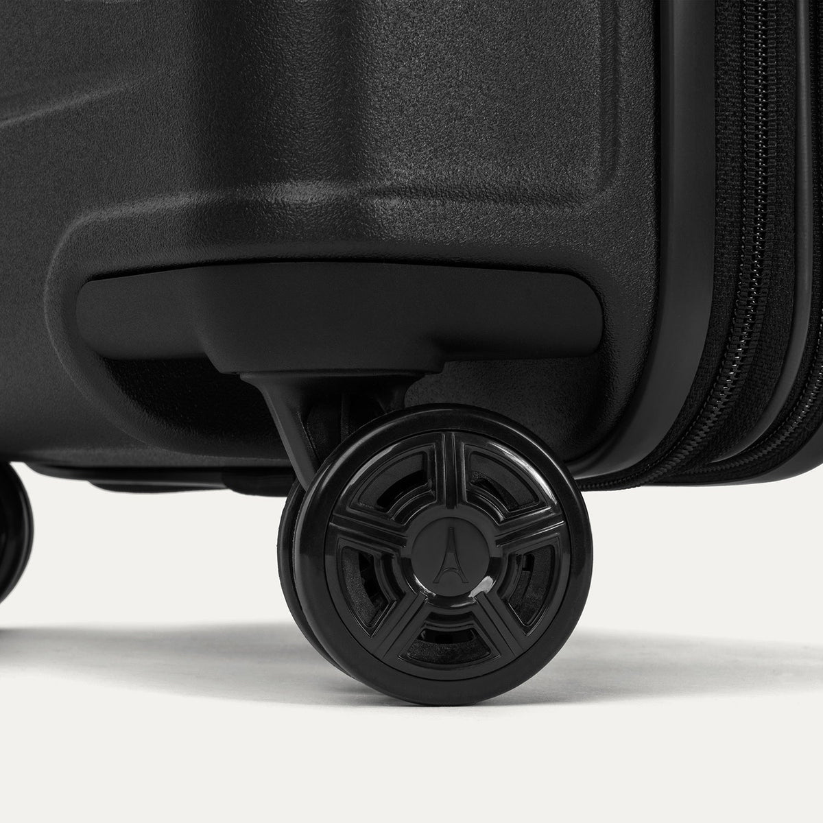 Travelpro Platinum Elite Large Check-In Hardside Spinner Luggage